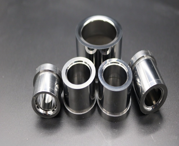 Tungsten carbide button dies